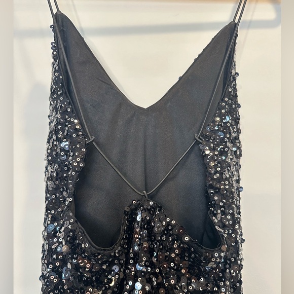 Lulu’s Sequin Mini Dress - Picture 7 of 8